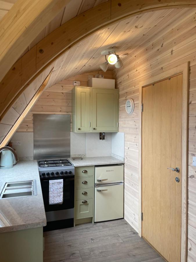 Leighton  Rabbit Glamping Pod School House Farm酒店 外观 照片